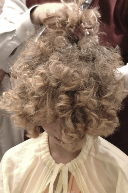 682 Conny shampoo and set 200 pictures for download