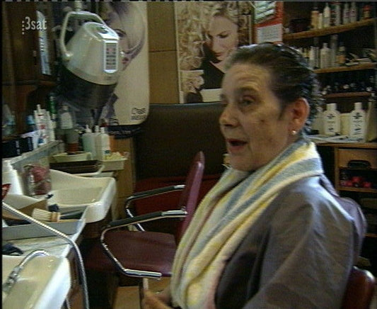 0051 s0580 Friseur Karla Löper 3sat doku