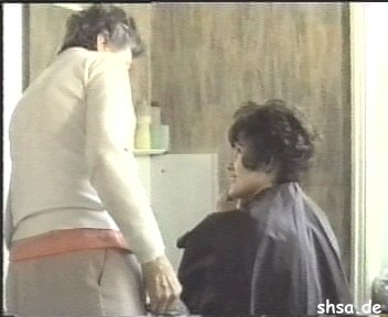 0066 UK model forward wash by mature barberette and wet set in UK 1980