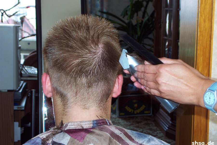 238 3 young males by barberette cut and buzz at home