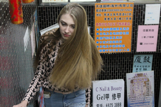 359 Maryna Polkanova asian salon shampooing haircare session