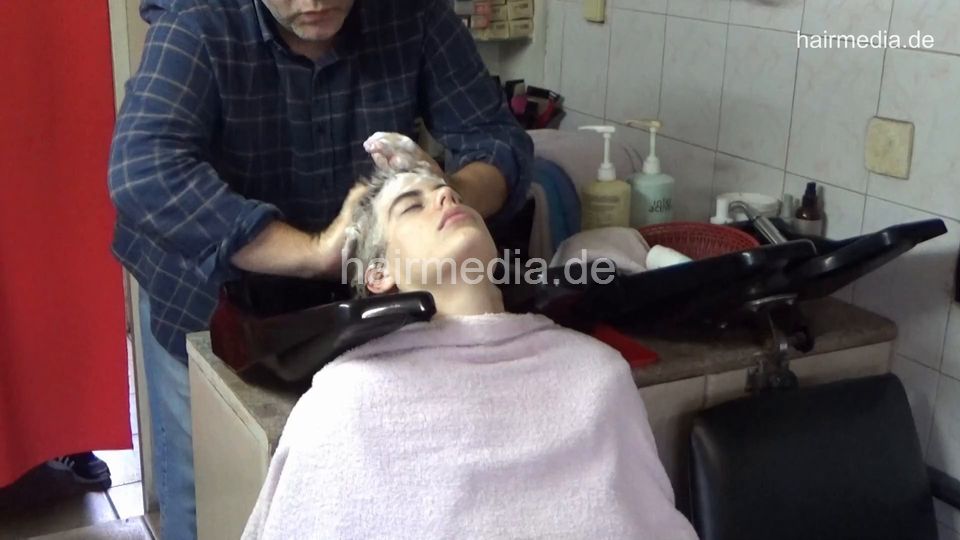 6212 IvanaK wetset 1 backward hair face and ear wash by barber