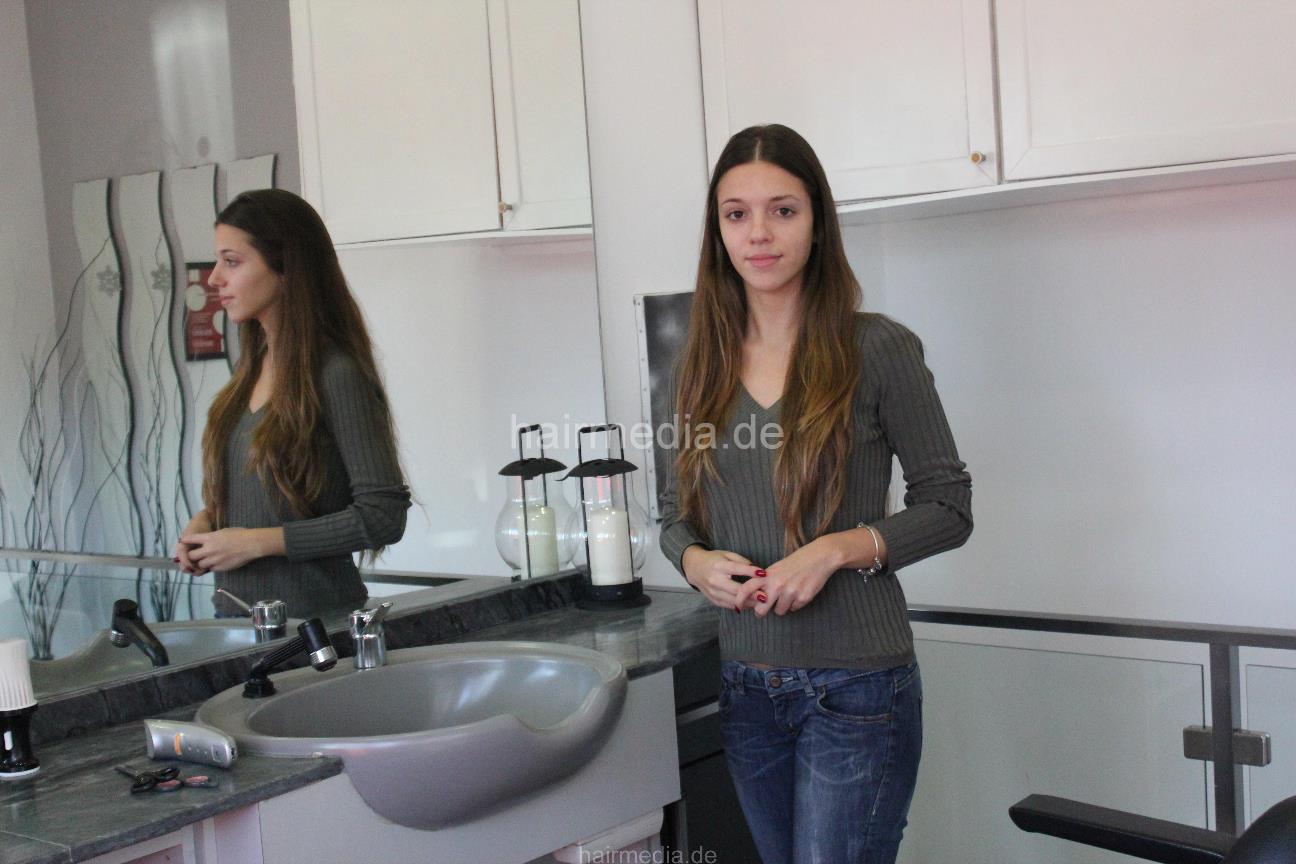 342 Teen Catarina long thick hair 1st salon visit ever, backward salon shampooing hairwash