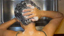Load image into Gallery viewer, 1187 Jenny vlog 220329 kitchensink shampooing self hair wash