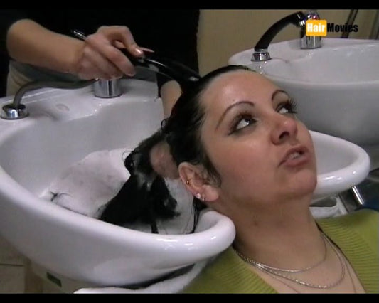 0603 Jessica shampoo backward part only pre wetset