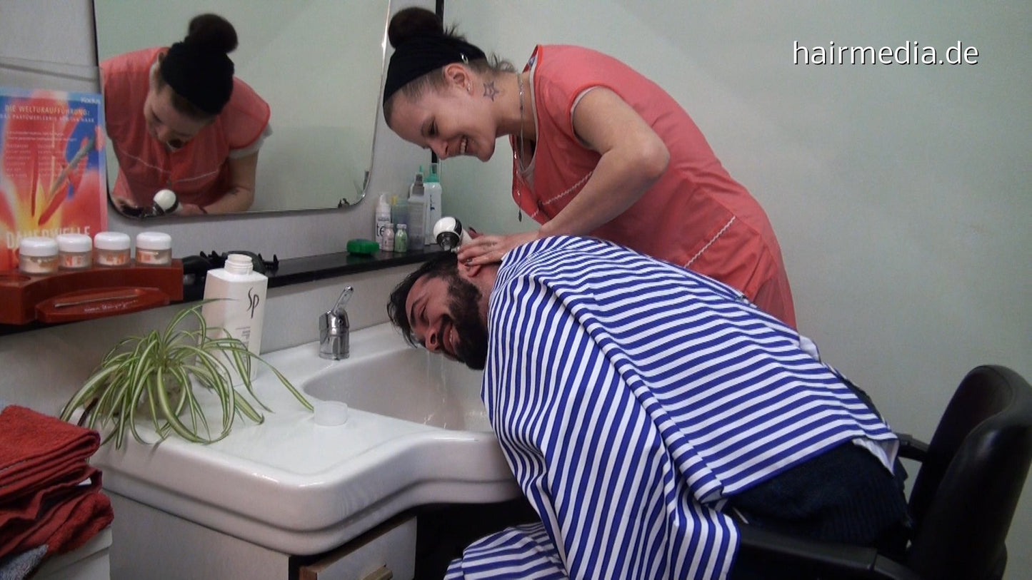 2004 JessikaW strong barberette bf 1 forward hairwash