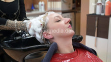 Load image into Gallery viewer, 1183 Juli by Jiota 2 pampering ASRM salon shampooing session PVC capes