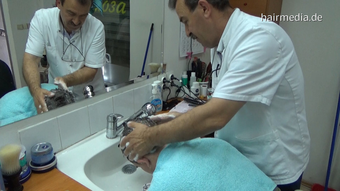 2005 Marco cam 2 haircut, shave, strong shampoo forward