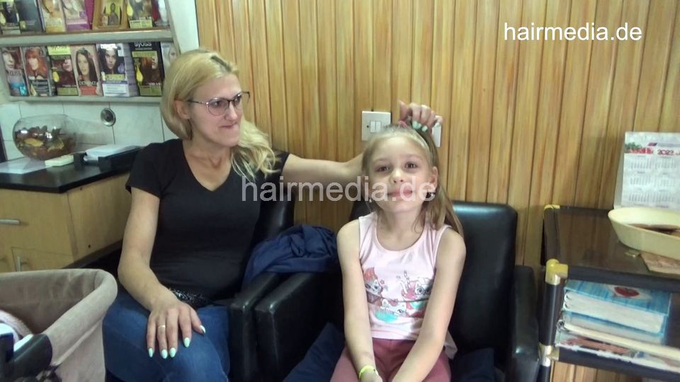6217 Marija mom shampoo, haircut and set complete