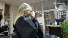 Load image into Gallery viewer, 7115 MichelleH 2 barberette got cap highlights by Leyla in rollers