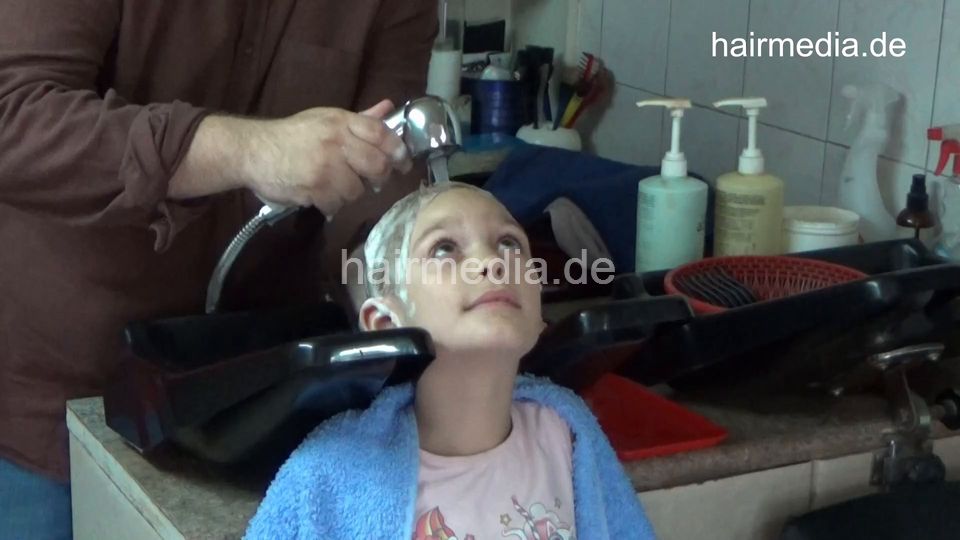 6217 Nikolija child shampoo, haircut and set complete