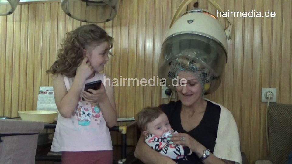 6217 Nikolija child shampoo, haircut and set complete