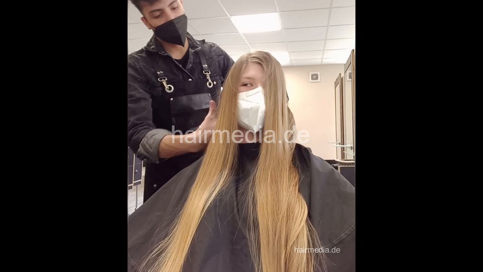 1160 final chop haircut at young male hobby hairdresser student
