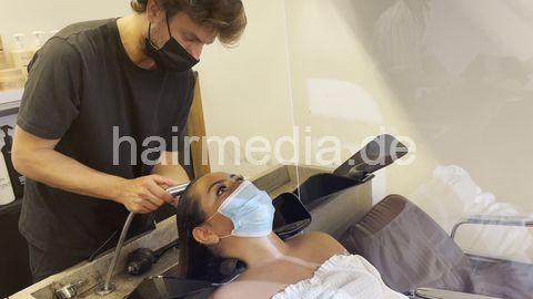 1164 Judy 05 Rome male hairdresser shampoo and style