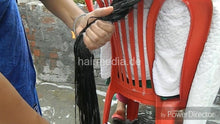 Load image into Gallery viewer, 9149 Wet hair after shampoo of our Maid, she asked my girlfriend to do her shampoo.