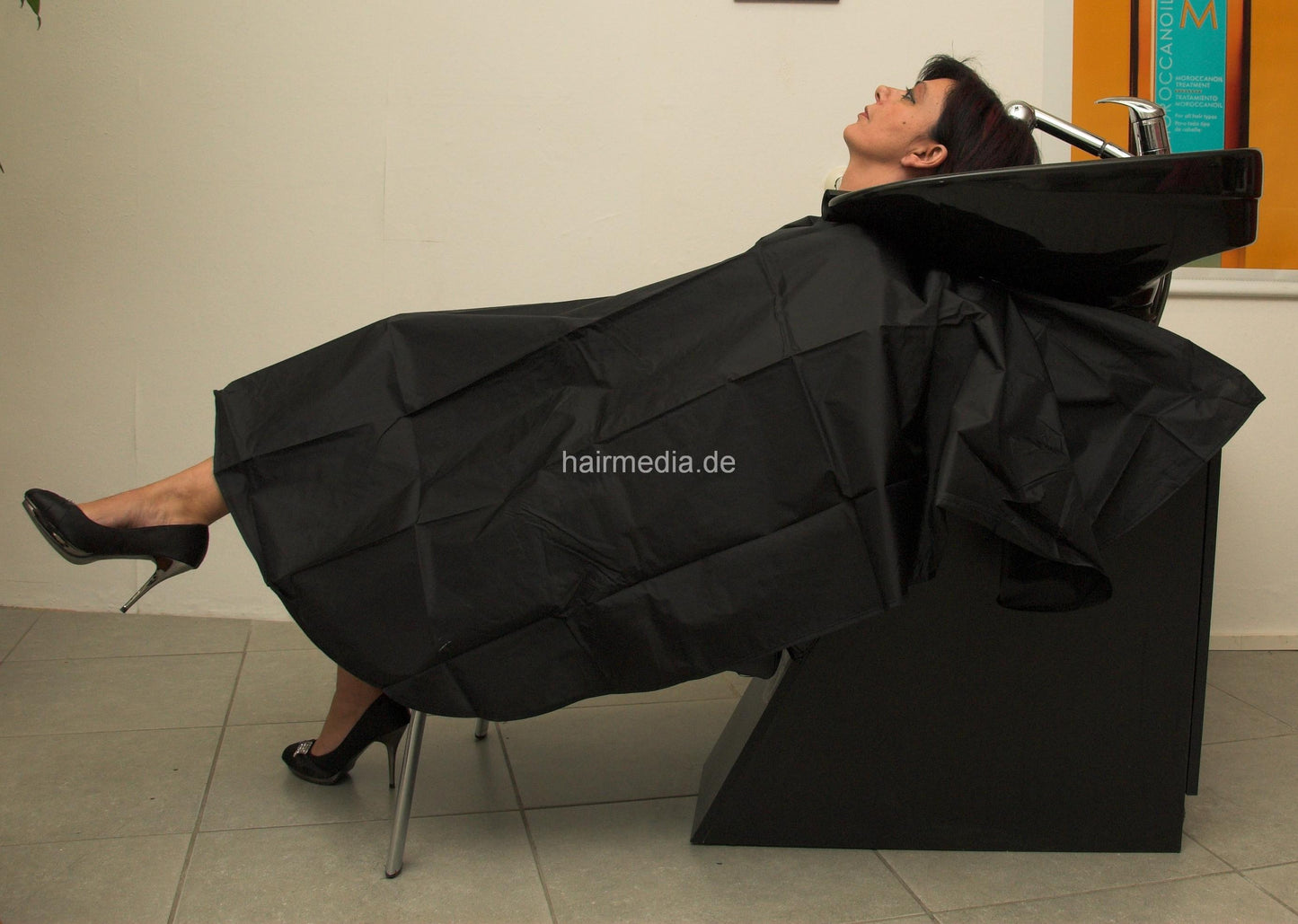 a0049 All purpose Cape Friseurumhang Haarschneideumhang Waschumhang Goldwell