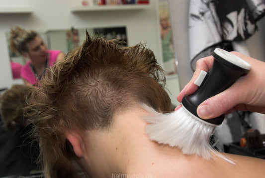 8005 buzz for Job - Buzzcut und Rasur napeshave shavingcream knife