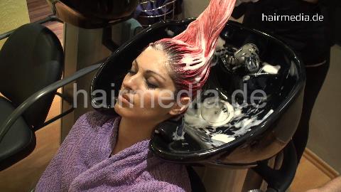9071 Kia by Fitore 7 fresh styled hair backward shampoo cam 2