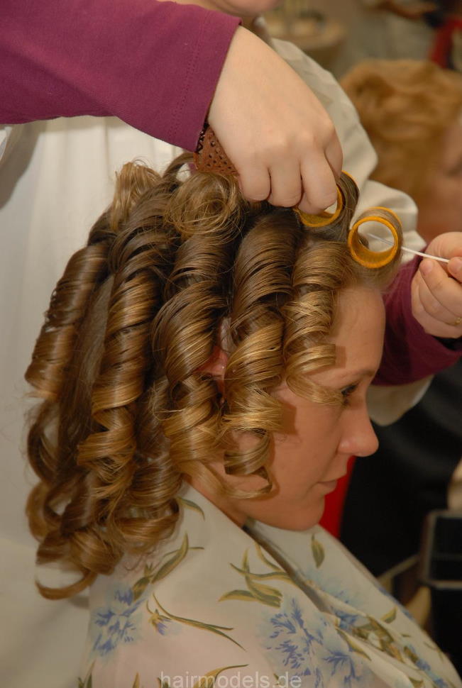 630 ManuelaS wet set, hooddryer and styling Salon Buschmann Berlin