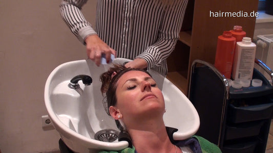 371 Caroline 5 by MelanieGe conditioner and blow out