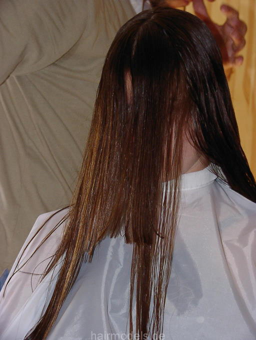 h065 Emy dry hair cut by hobbybarber in hotel, boyfriend watching