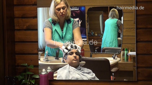 9056 Haleh by Renate backward wash hair shampoo in apron