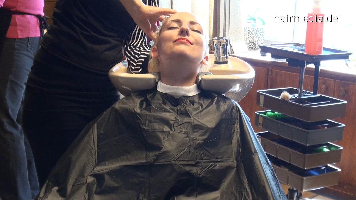 7081 Sania 1 backward wash salon shampooing bleached hair