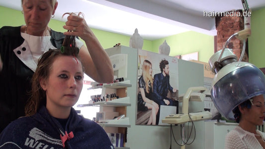 6179 JuliaS 3 wet set in moms salon in RSK type Nylonkittel