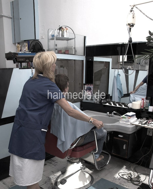 n064 Male Customer Fr Pablowsky Kohinoor clippers  SLIDESHOW