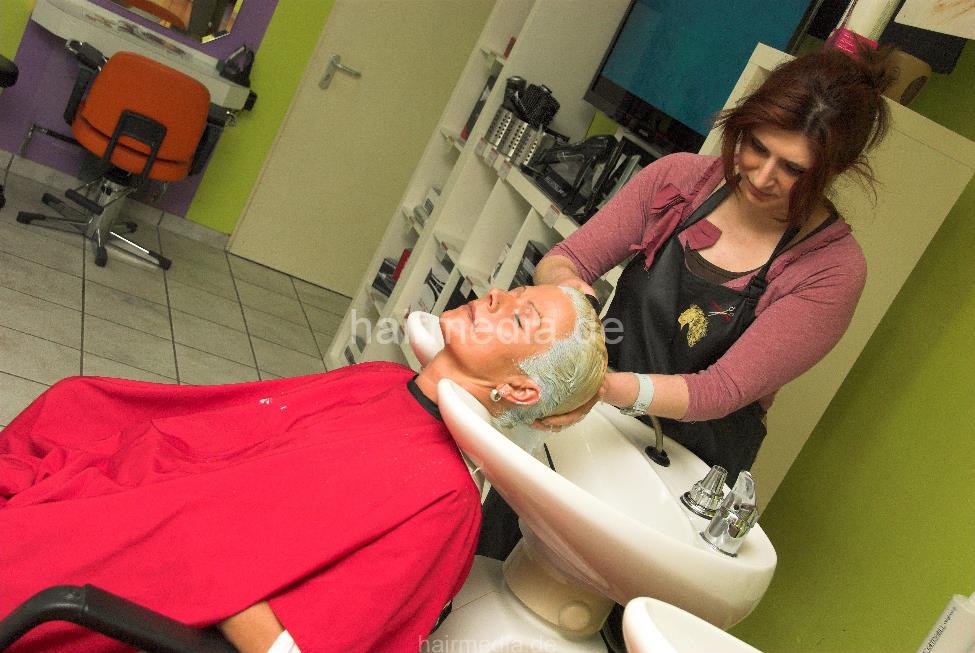 8051 6 wash after bleaching in apron