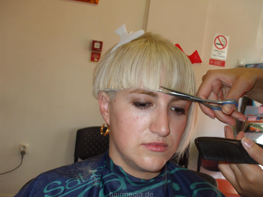 8056 JG Raquel cut and buzz