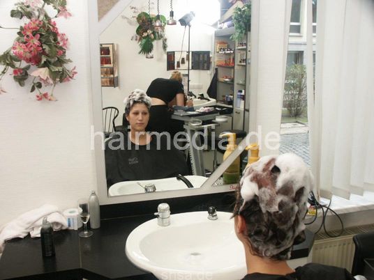671 Daniela firm 3-way shampooing 12 min video for download