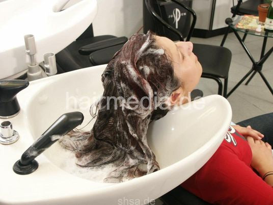 671 Daniela firm 3-way shampooing 12 min video for download