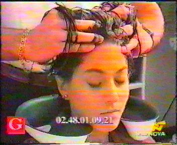 0036 shampooing in Italy 1990 by med 2 shampoo and shake