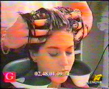 Load image into Gallery viewer, 0036 shampooing in Italy 1990 by med 2 shampoo and shake