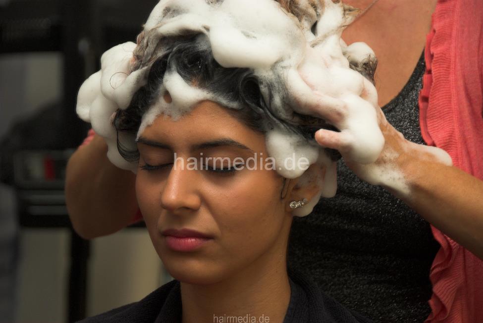 9053 3 Jemila upright hair wash