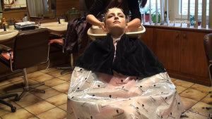 4007 AngelikaM 2 wash in salon backward shampoobowl in white thin pvc cape