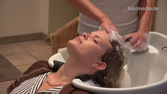 371 MelanieGe 3 by Caroline backward shampoo