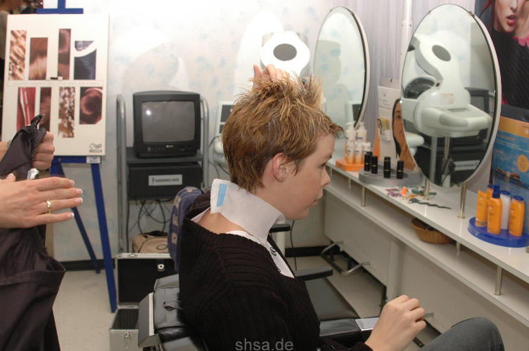 847 Daniela complete buzzcut electric chair and shampoo forwardwash