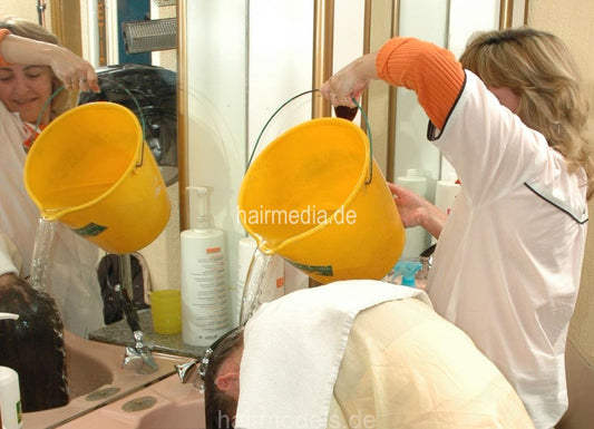 645 Conny bucket shampooing 5 min video for download