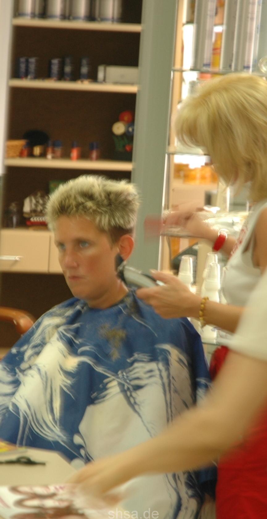 8044 Recklinghausen s0223 buzz drycut blond lady
