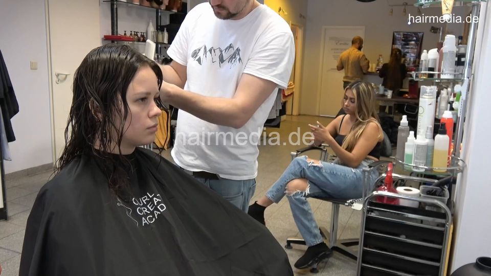 7202 Ukrainian hairdresser in Berlin 220515 2nd 3 haircut and blow by barber, Zoya controlled