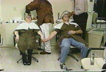 0036 eD holding hands shampooing in USA 1990 by barbers