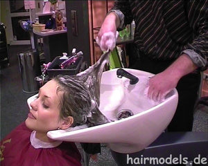 637 NataschaW 2 shampooing 11 min video for download