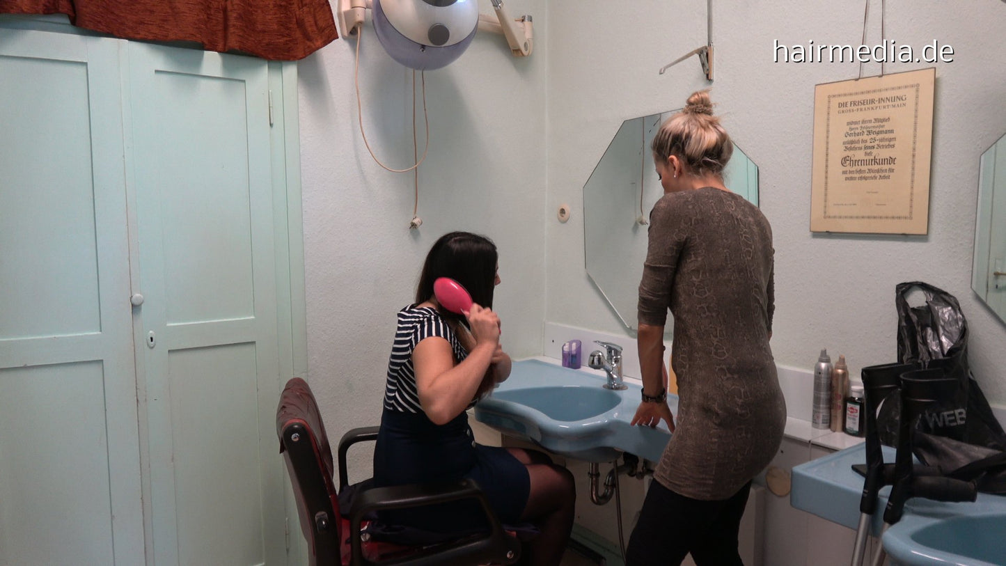537 VanessaDG by Jiota forward wash shampooing barberettes each other