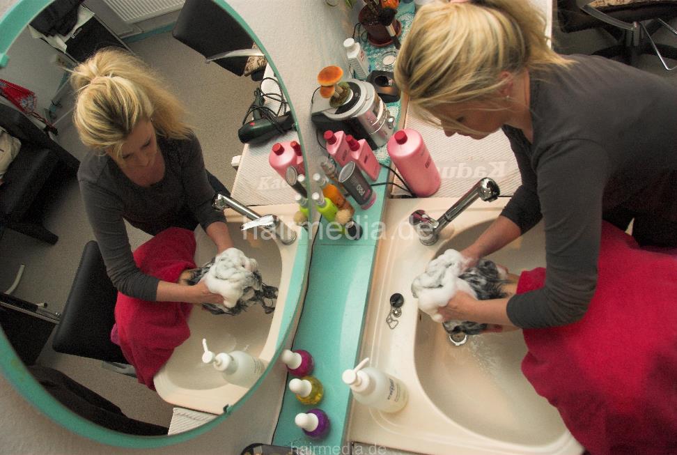 6084 AnjaS forward wash salon shampooing