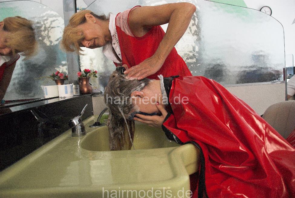672 Part 1, forward washing Vladi in heavy tie closure vinyl shampoocape