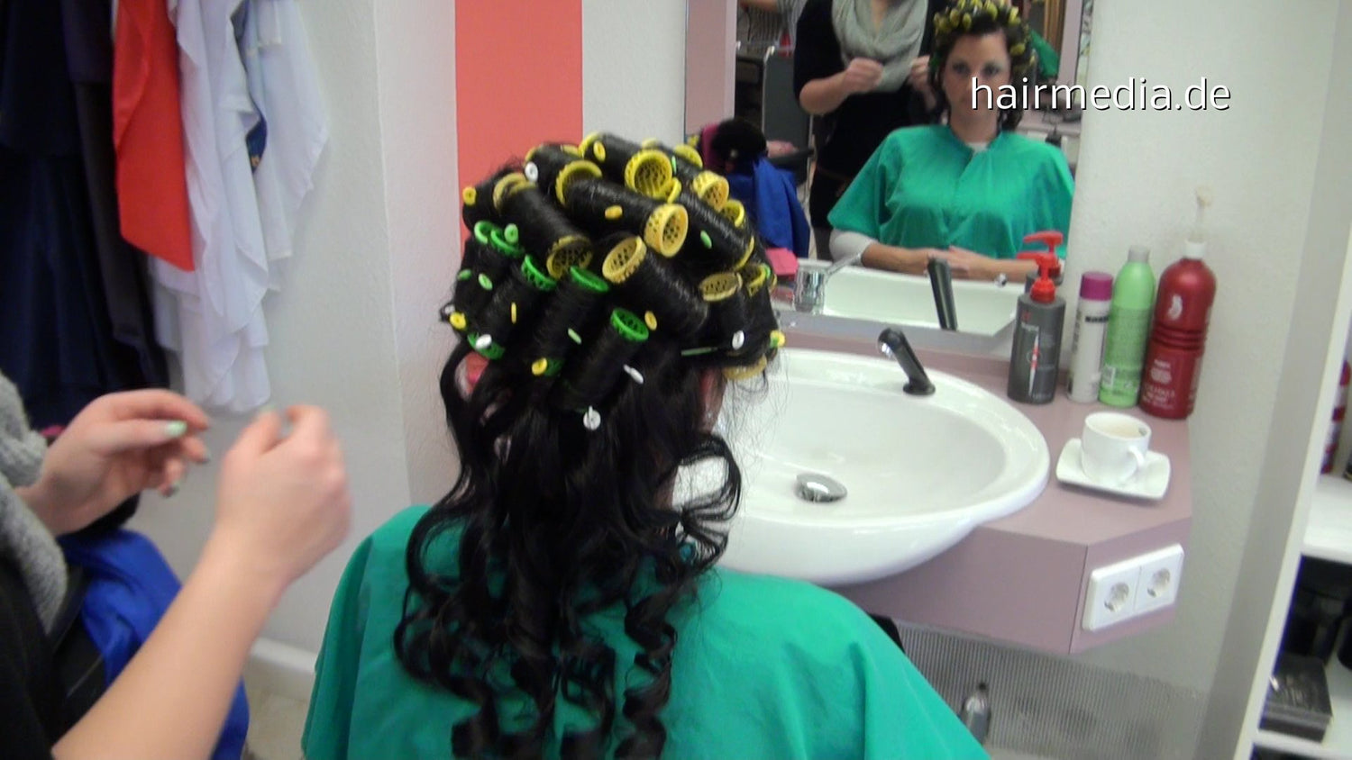 6095 CO AnjaS shampoo and wetset old fashion mature barberette