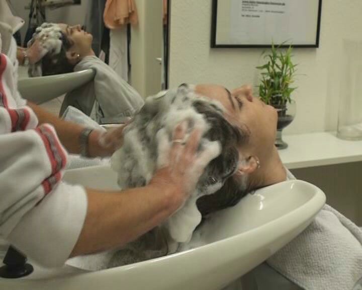 6080 Janine all methods wash and wetset long hair Hannover