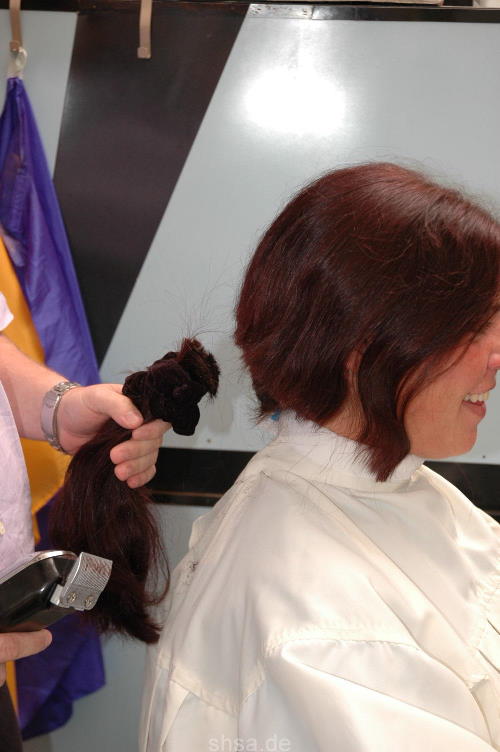 839 hobbybarber long to short and buzz girls in barbershop